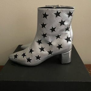 NWT Archive Silver Ankle Boots with Stars Size 6.5
